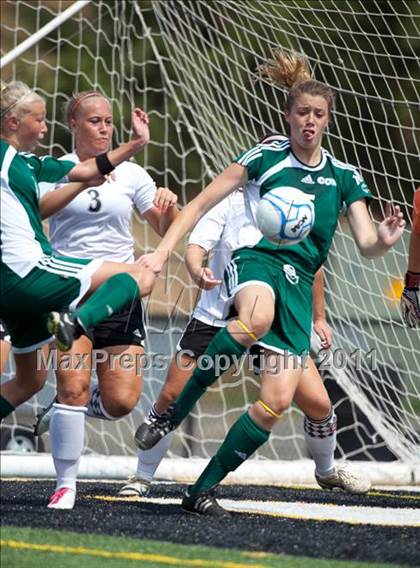 Thumbnail 1 in Cox vs. Heritage (VHSL AAA Semifinal) photogallery.