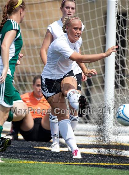 Thumbnail 1 in Cox vs. Heritage (VHSL AAA Semifinal) photogallery.