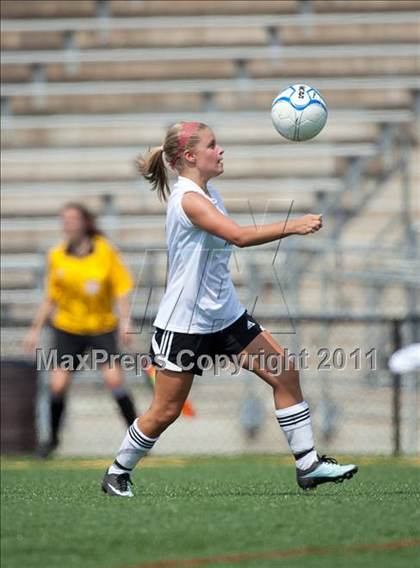 Thumbnail 1 in Cox vs. Heritage (VHSL AAA Semifinal) photogallery.