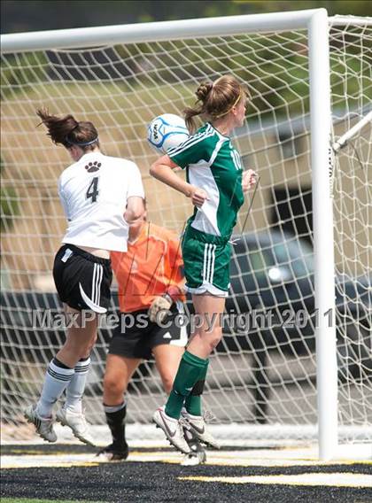 Thumbnail 3 in Cox vs. Heritage (VHSL AAA Semifinal) photogallery.