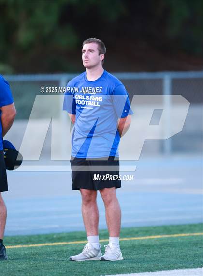 Thumbnail 3 in Thousand Oaks @ Camarillo photogallery.