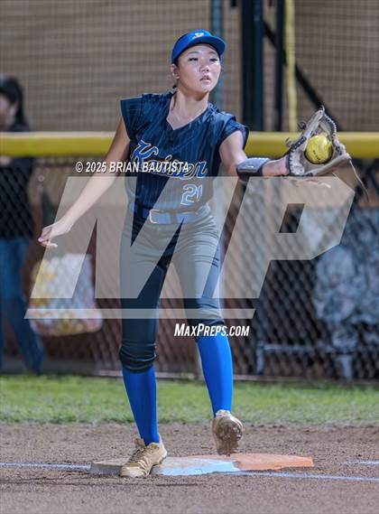 Thumbnail 2 in Kaiser vs Moanalua (OIA Semifinals) photogallery.