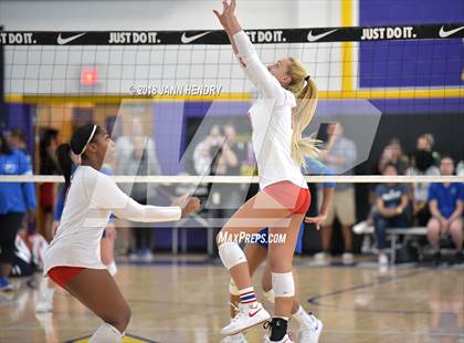 Thumbnail 1 in Xavier vs Redondo Union (Durango Fall Classic) photogallery.