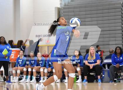 Thumbnail 1 in Xavier vs Redondo Union (Durango Fall Classic) photogallery.