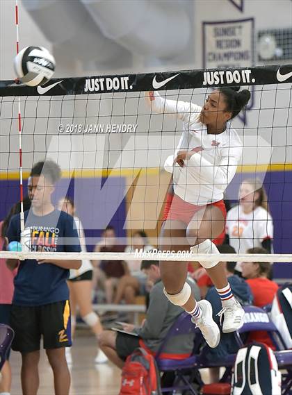 Thumbnail 3 in Xavier vs Redondo Union (Durango Fall Classic) photogallery.