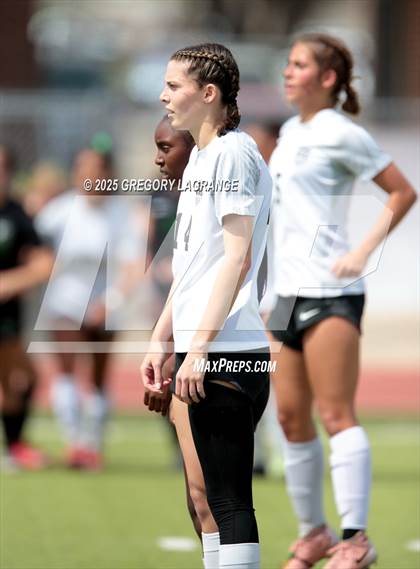 Thumbnail 2 in Arlington vs Prosper (UIL 6A Area Playoff Division 1) photogallery.