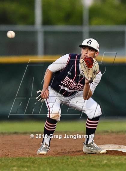 Thumbnail 1 in Justin Siena vs Marin Catholic (CIF NCS Playoff) photogallery.
