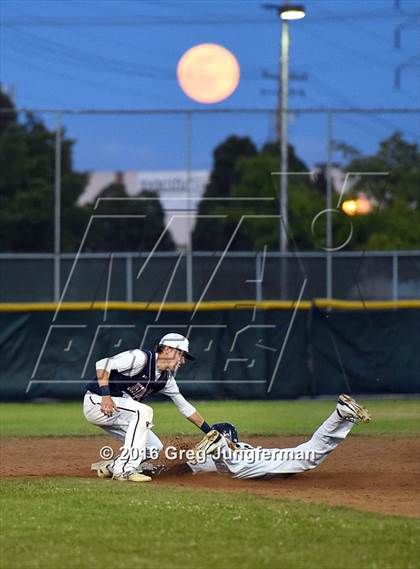 Thumbnail 1 in Justin Siena vs Marin Catholic (CIF NCS Playoff) photogallery.