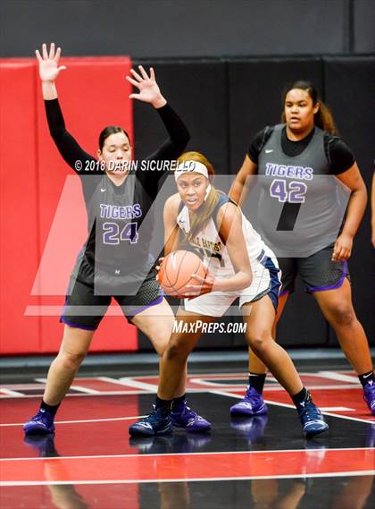 Thumbnail 3 in Riverdale Baptist vs. Millennium (Nike Tournament of Champions) photogallery.