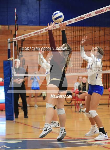 Thumbnail 3 in Dixon @ West Carteret photogallery.