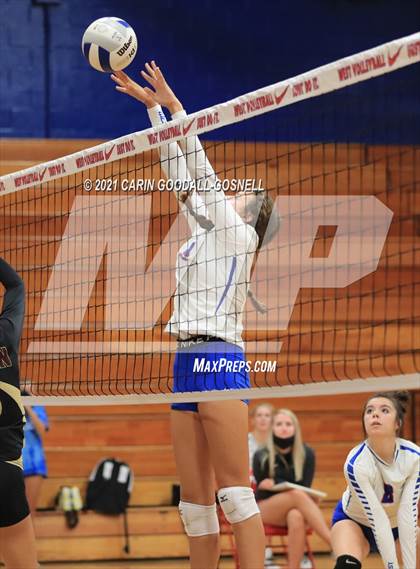 Thumbnail 3 in Dixon @ West Carteret photogallery.