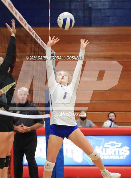 Thumbnail 3 in Dixon @ West Carteret photogallery.