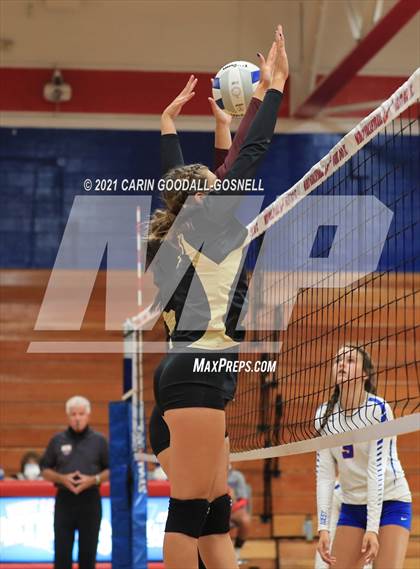 Thumbnail 1 in Dixon @ West Carteret photogallery.