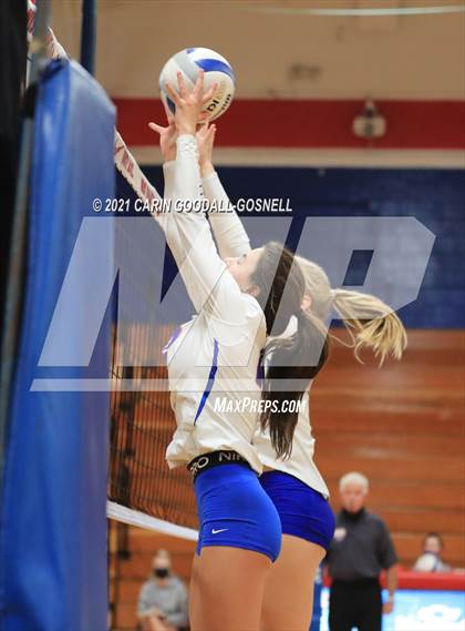 Thumbnail 3 in Dixon @ West Carteret photogallery.