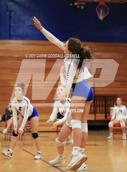 Thumbnail 3 in Dixon @ West Carteret photogallery.