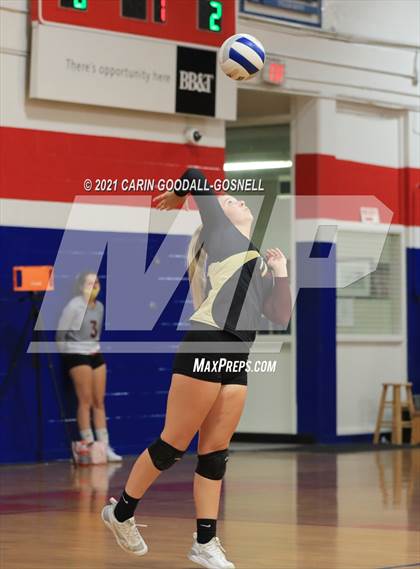 Thumbnail 3 in Dixon @ West Carteret photogallery.
