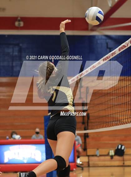 Thumbnail 3 in Dixon @ West Carteret photogallery.