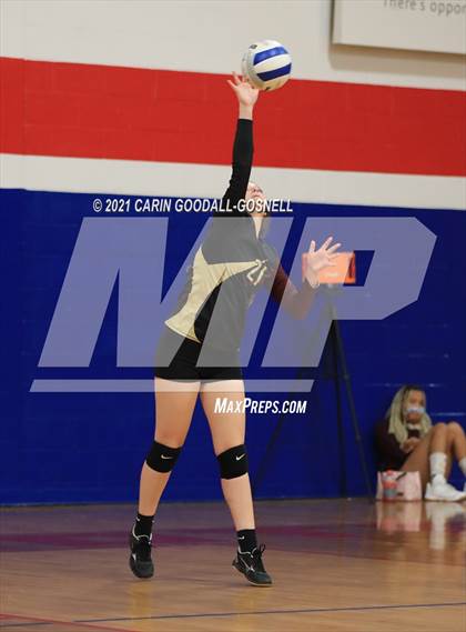 Thumbnail 3 in Dixon @ West Carteret photogallery.