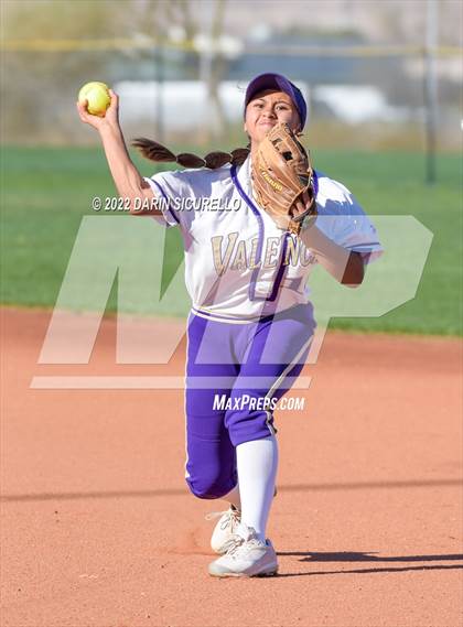 Thumbnail 1 in Valencia vs Chino Hills (Dave Kops Tournament of Champions) photogallery.