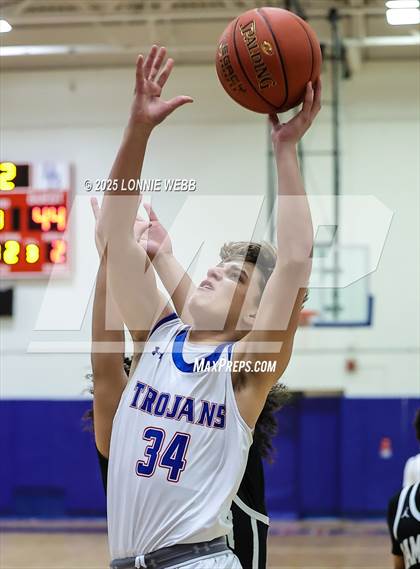 Thumbnail 2 in Alexander Hamilton vs Blind Brook (NYSPHSAA Section 1 Class B Quarterfinal) photogallery.