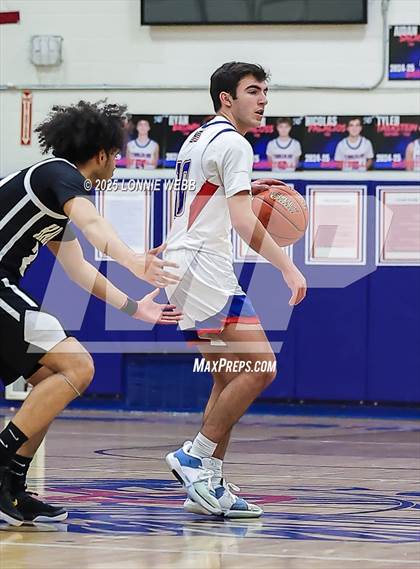 Thumbnail 3 in Alexander Hamilton vs Blind Brook (NYSPHSAA Section 1 Class B Quarterfinal) photogallery.
