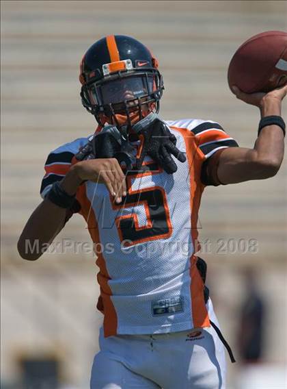 Thumbnail 1 in Washington vs Northside (Battle for the South) photogallery.