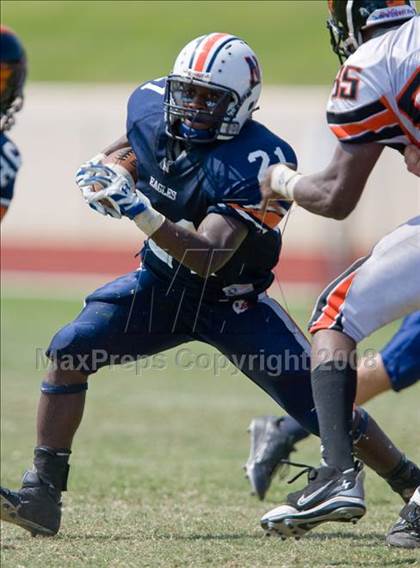 Thumbnail 2 in Washington vs Northside (Battle for the South) photogallery.
