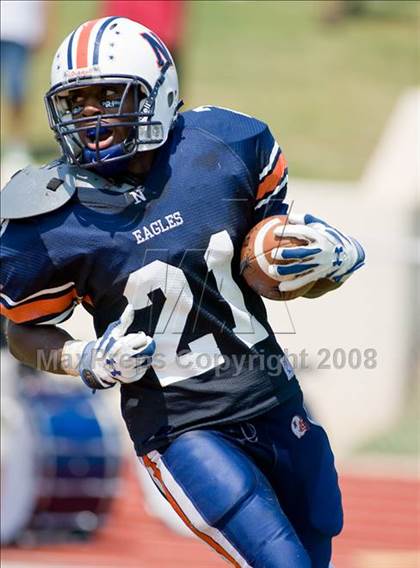 Thumbnail 1 in Washington vs Northside (Battle for the South) photogallery.
