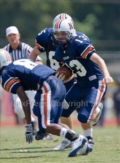 Thumbnail 3 in Washington vs Northside (Battle for the South) photogallery.