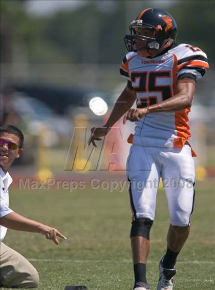 Thumbnail 2 in Washington vs Northside (Battle for the South) photogallery.