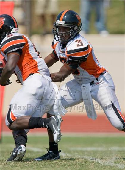 Thumbnail 2 in Washington vs Northside (Battle for the South) photogallery.