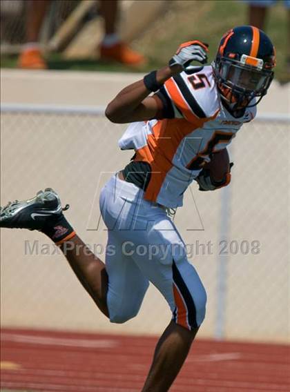 Thumbnail 1 in Washington vs Northside (Battle for the South) photogallery.