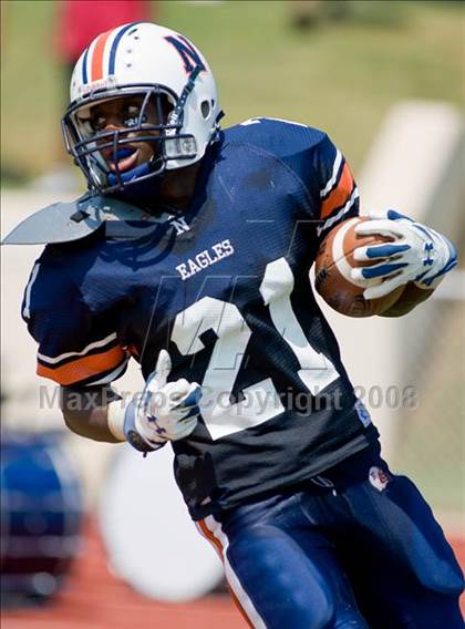 Thumbnail 2 in Washington vs Northside (Battle for the South) photogallery.