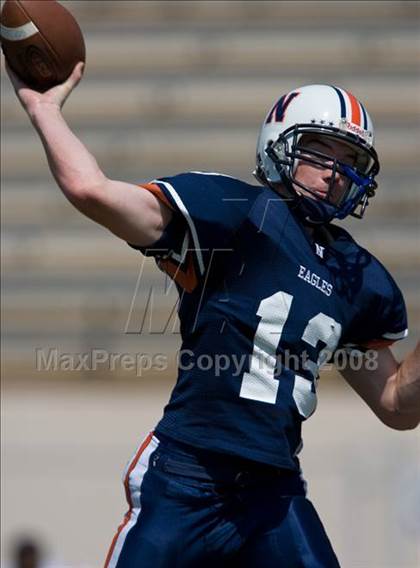 Thumbnail 2 in Washington vs Northside (Battle for the South) photogallery.