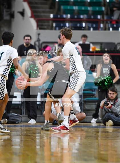 Thumbnail 1 in ThunderRidge vs. Fossil Ridge (CHSAA 5A State Final) photogallery.