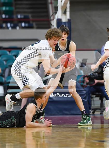 Thumbnail 1 in ThunderRidge vs. Fossil Ridge (CHSAA 5A State Final) photogallery.