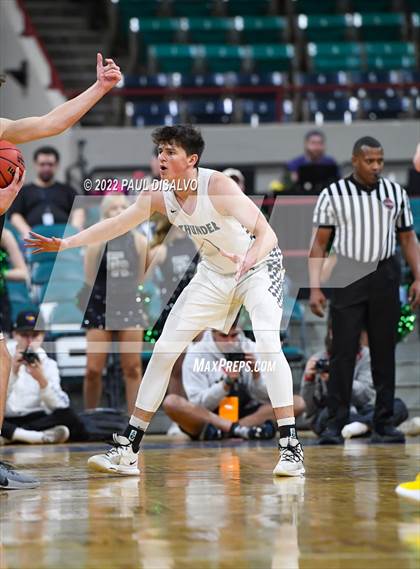 Thumbnail 2 in ThunderRidge vs. Fossil Ridge (CHSAA 5A State Final) photogallery.