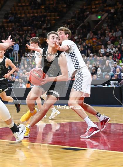 Thumbnail 2 in ThunderRidge vs. Fossil Ridge (CHSAA 5A State Final) photogallery.