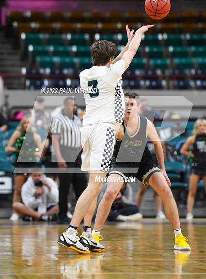 Thumbnail 3 in ThunderRidge vs. Fossil Ridge (CHSAA 5A State Final) photogallery.