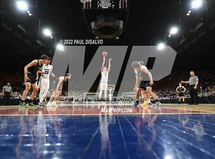 Thumbnail 1 in ThunderRidge vs. Fossil Ridge (CHSAA 5A State Final) photogallery.