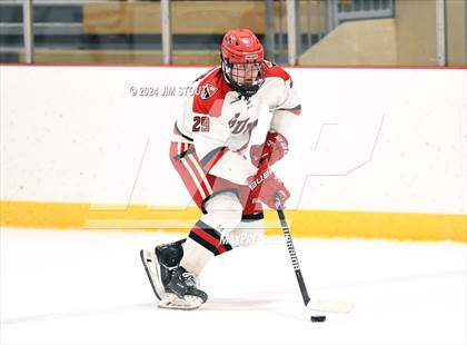 Thumbnail 1 in Trinity-Pawling vs. Frederick Gunn (Avon Christmas Classic 5th Place) photogallery.