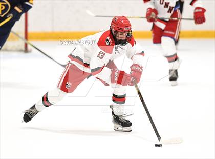 Thumbnail 2 in Trinity-Pawling vs. Frederick Gunn (Avon Christmas Classic 5th Place) photogallery.