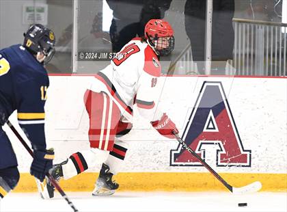 Thumbnail 3 in Trinity-Pawling vs. Frederick Gunn (Avon Christmas Classic 5th Place) photogallery.