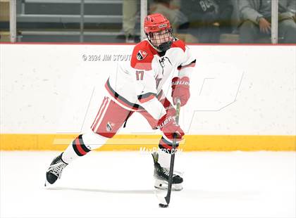 Thumbnail 1 in Trinity-Pawling vs. Frederick Gunn (Avon Christmas Classic 5th Place) photogallery.