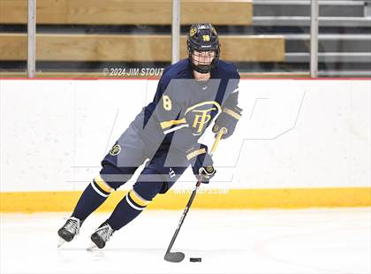 Thumbnail 2 in Trinity-Pawling vs. Frederick Gunn (Avon Christmas Classic 5th Place) photogallery.