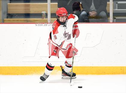 Thumbnail 3 in Trinity-Pawling vs. Frederick Gunn (Avon Christmas Classic 5th Place) photogallery.
