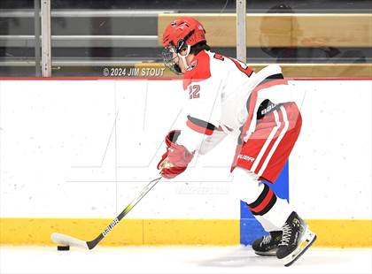 Thumbnail 2 in Trinity-Pawling vs. Frederick Gunn (Avon Christmas Classic 5th Place) photogallery.