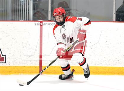 Thumbnail 2 in Trinity-Pawling vs. Frederick Gunn (Avon Christmas Classic 5th Place) photogallery.