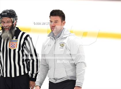 Thumbnail 1 in Trinity-Pawling vs. Frederick Gunn (Avon Christmas Classic 5th Place) photogallery.