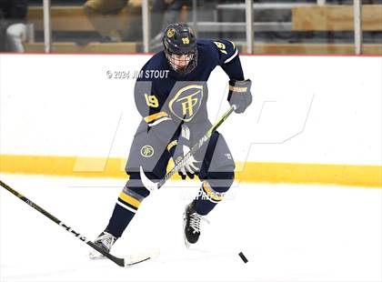 Thumbnail 3 in Trinity-Pawling vs. Frederick Gunn (Avon Christmas Classic 5th Place) photogallery.